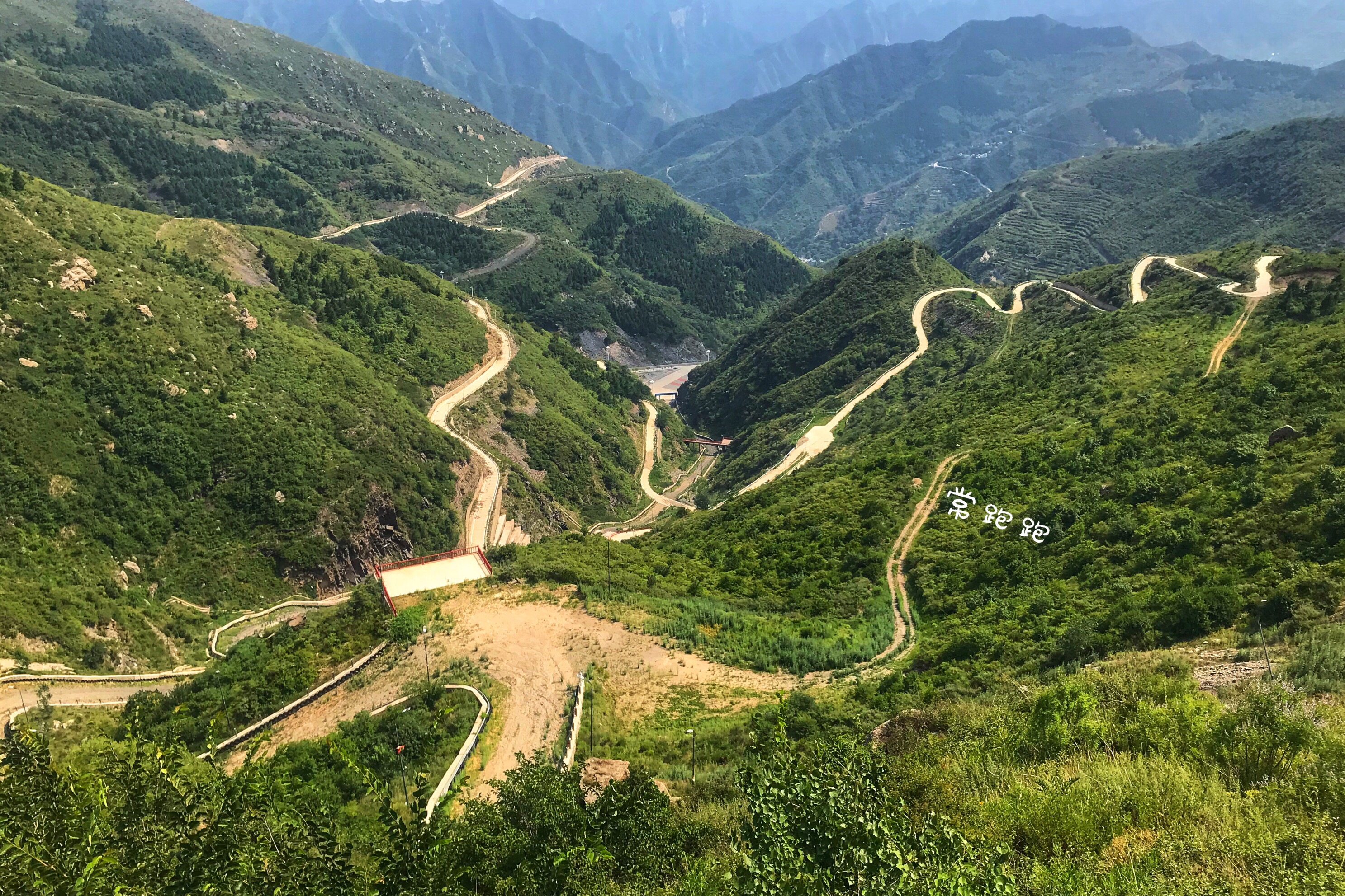 日本秋名山赛道图片