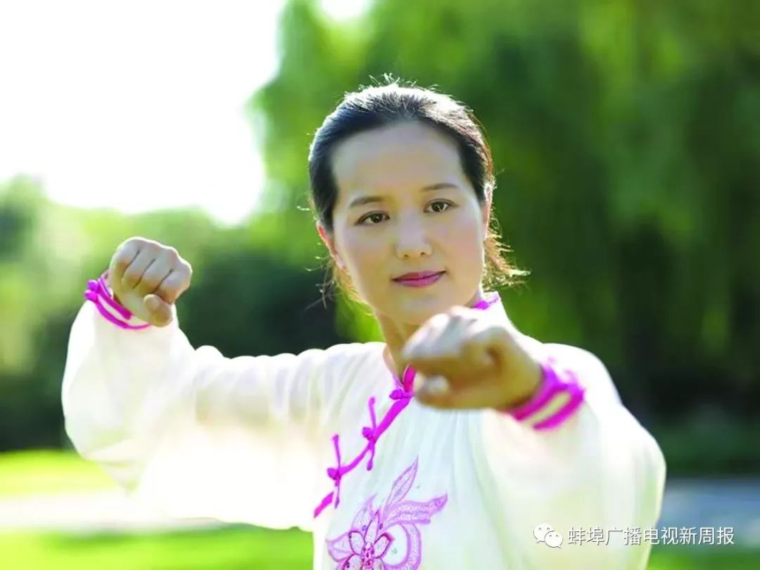 上封面吴阿敏走向世界的太极公主