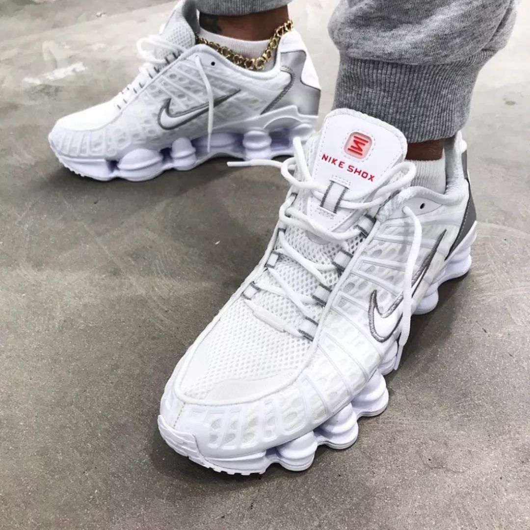 soar限量发售nikeshoxtlwhitemetallicsilver