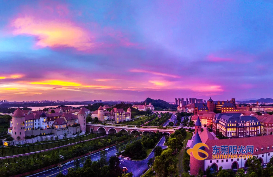 看醉了霞光中的欧洲小镇如诗如画