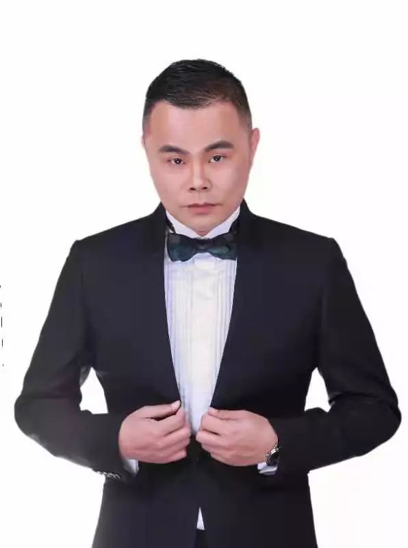 宜春著名主持人李翔带领天逸(宜春)主持团队金辉,吴萍,海峰,胡浩,刘欢