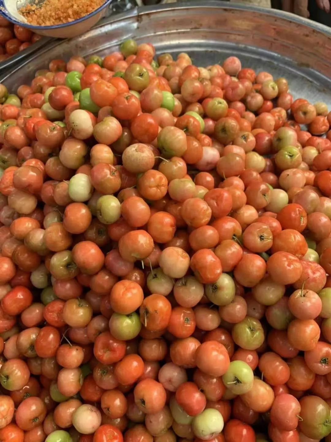 实地探访越南果批市场!应季水果价格暴跌.