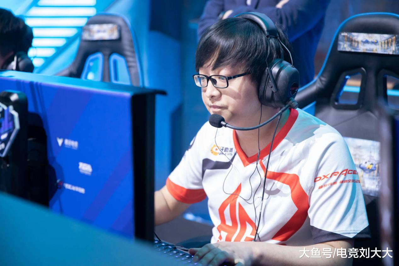 wcgag绝迹完成1v3逆天残局网友可以吹一年了