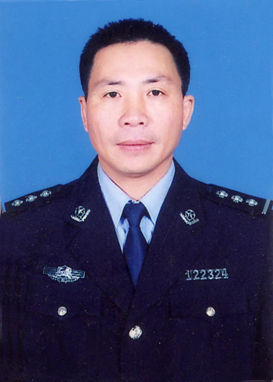 09,兴宁市公安局巡逻警察大队副大队长.