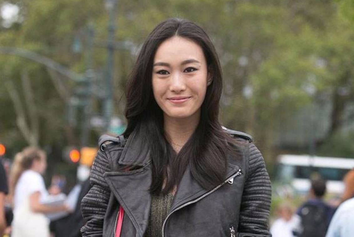 22岁嫁给了华谊老总,28岁再嫁陈冠希,生下一女却迟迟不领证_秦舒培