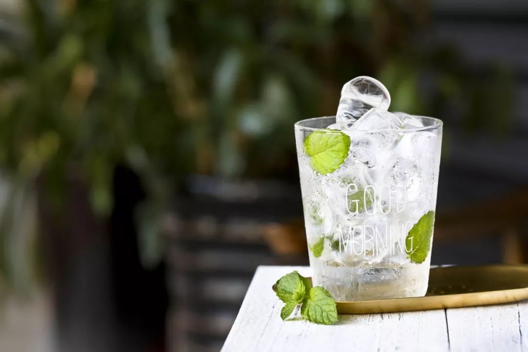 随着三伏天的到来,饮食自然也应该有所调整,那么到底该吃什么呢