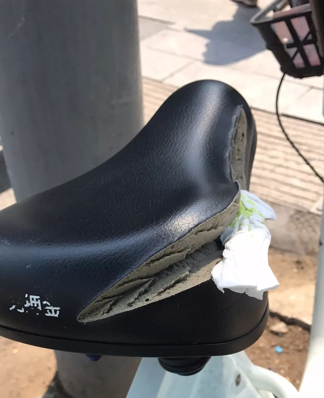 今日廊坊丨一男子高速上寻短见