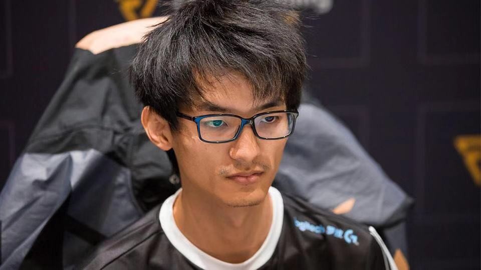 dota2:rng赛季总结,低开高走换人果断!monet成制胜法宝!