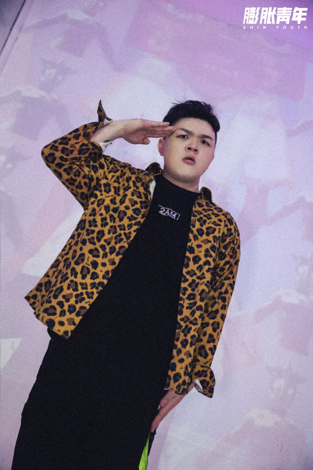 开始玩说唱后,音乐就已经成为艾福杰尼生活中的一部分,以至于在大学