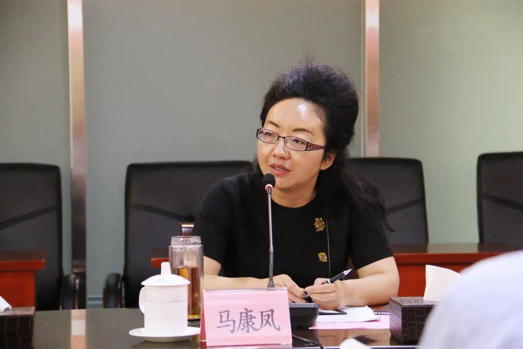 绥江县委副书记,县长马康凤郭卫华表示,在东区组团镇区,绥江县两地