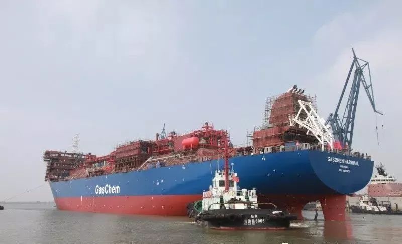 快马加鞭新大洋造船一艘leg船一艘散货船同日出坞