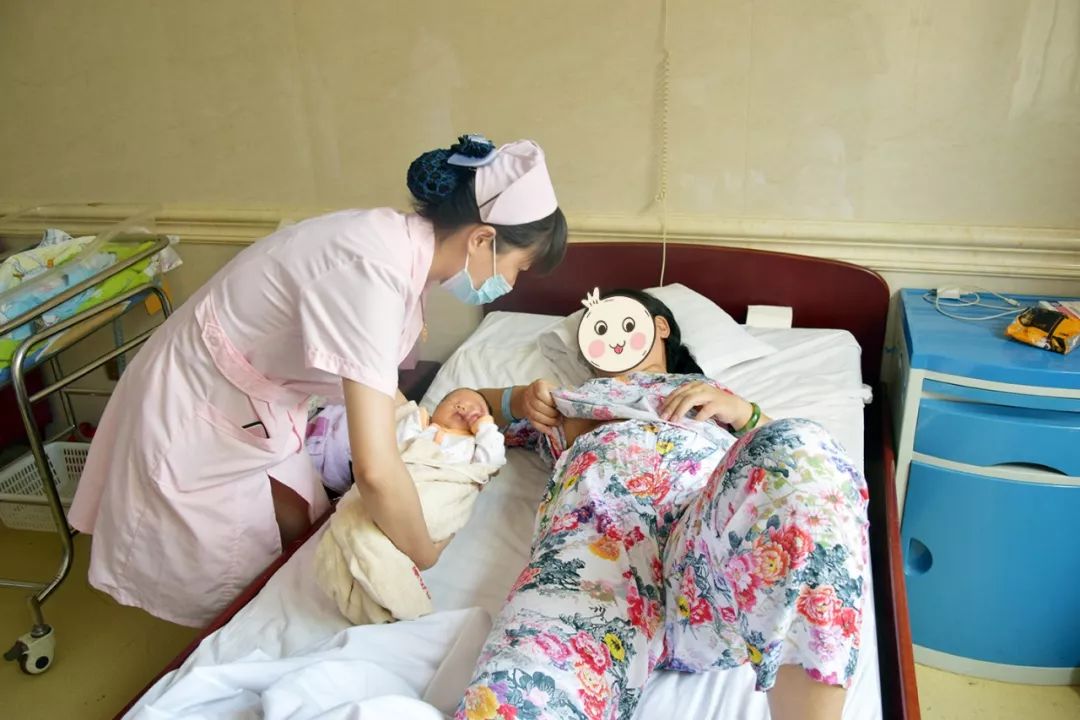 巢湖一产妇家属带着她和宝宝赶到康平医院,居然是为了
