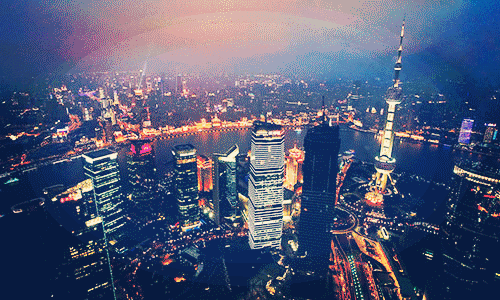 上海的霓虹太暧昧点燃了黑夜,沉醉了你入夜的摩天楼,万国建筑群纵然你