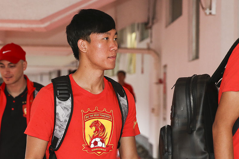 陈泽鹏之所以能在不喜欢用年轻球员的斯科拉里麾下,得到难得的首发