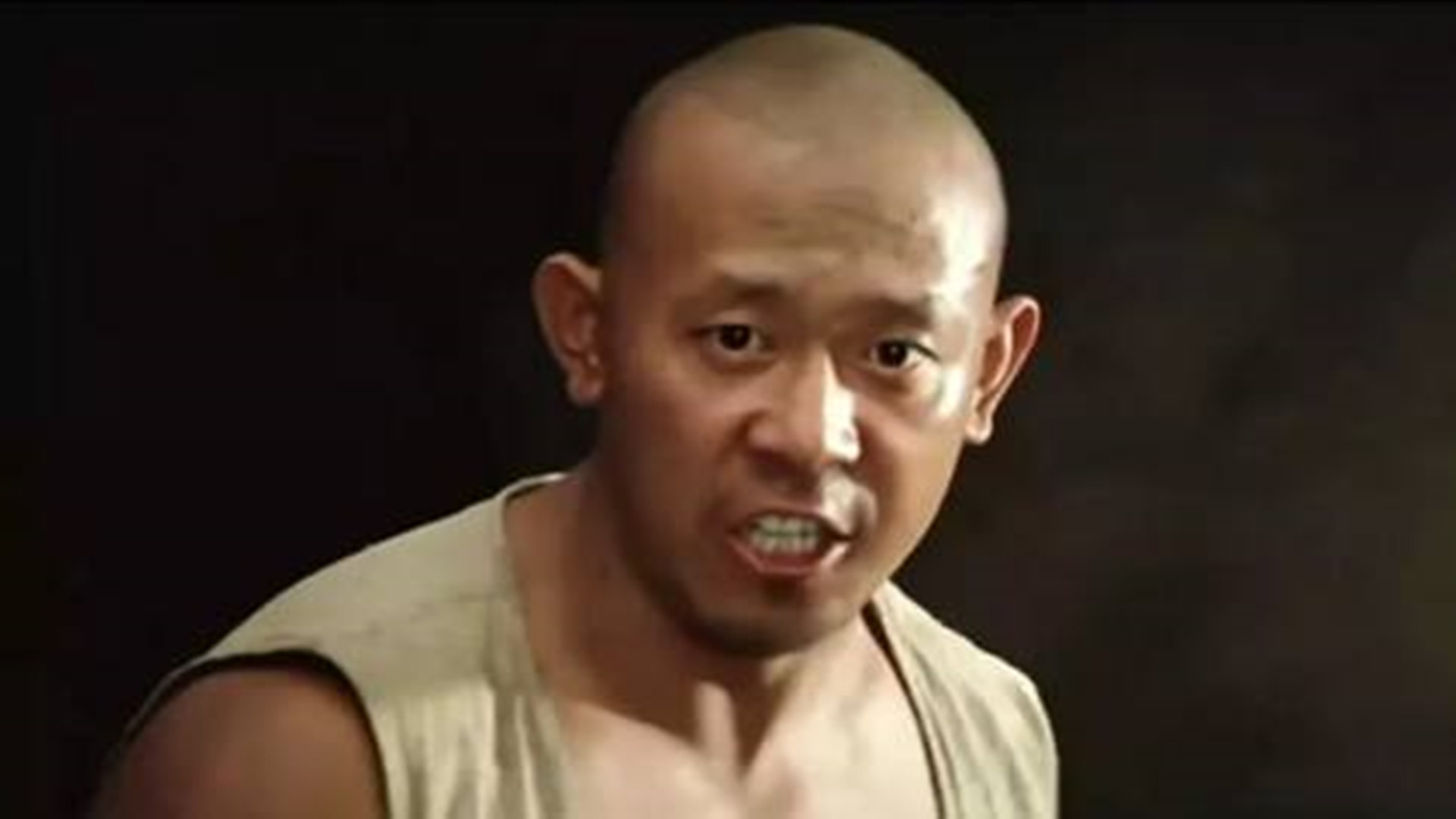 1988年,姜文和巩俐主演根据莫言同名小说改编的剧情电影《红高粱》