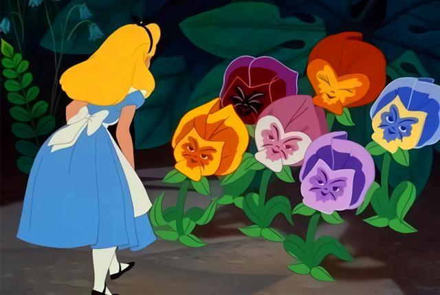 很多人都奇怪爱丽丝为什么没有入选迪士尼公主,因为从票房和人气来看