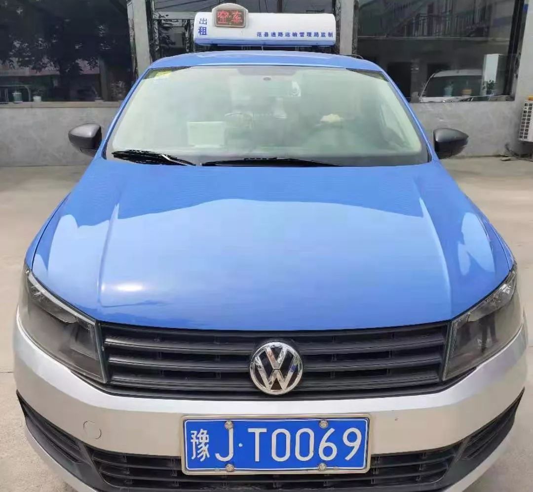 三人乘出租车错将15元付成1541元濮阳的姐全城寻人要退钱