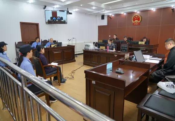 内蒙古一副厅级官员涉嫌贪污,受贿一案今日公开开庭审理