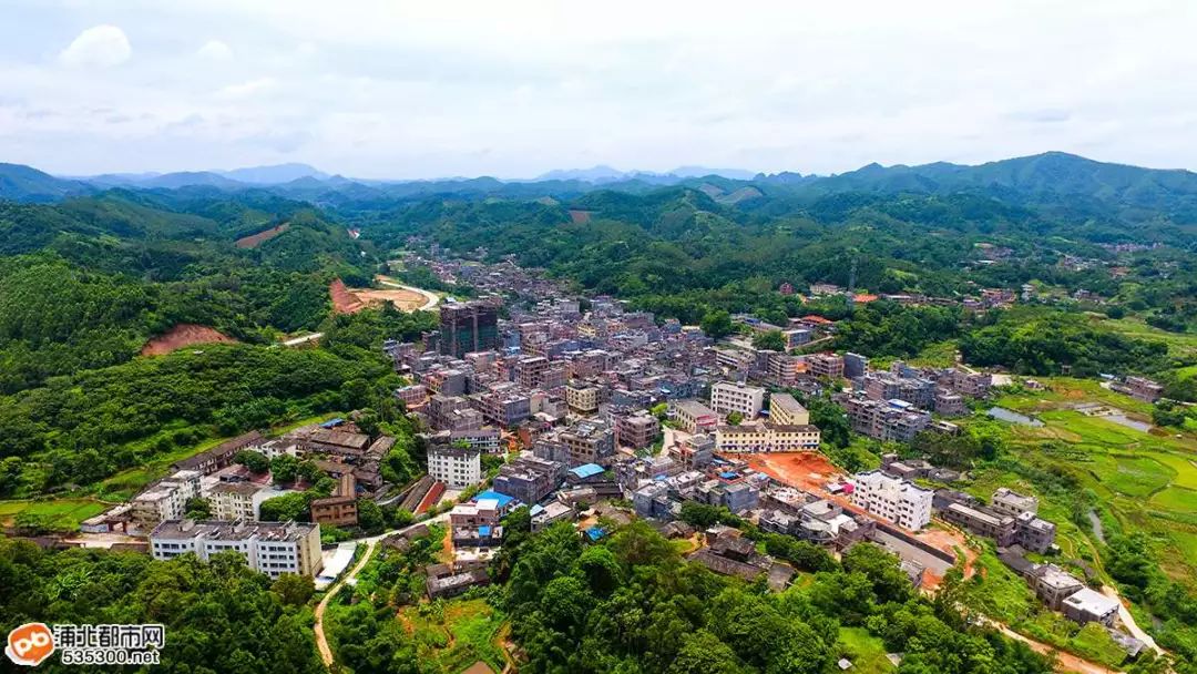 这要秒杀多少乡镇浦北这村竟建了一栋16层的高楼