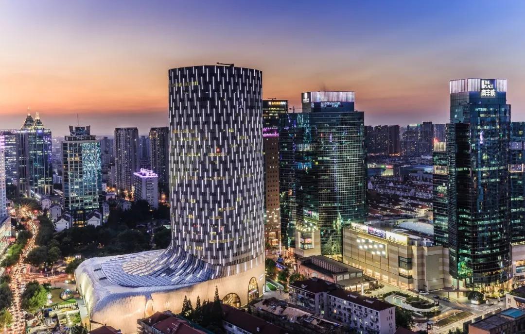 有专家预测,新片区会落在新虹桥区,以同步联动建设长三角区域一体化