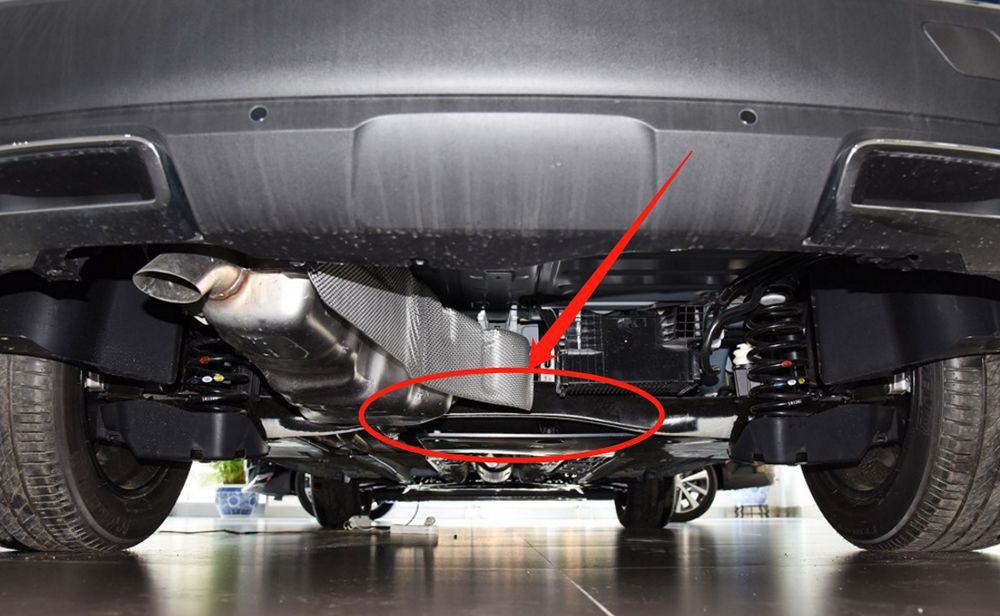 当然,扭力梁的推陈出新并非变截面这一种方式.