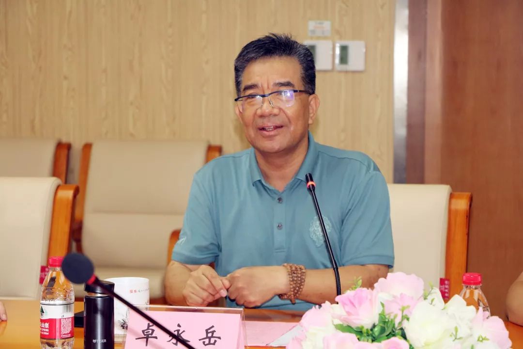 叶鉴铭赴滨江绿康阳光家园开展三服务活动