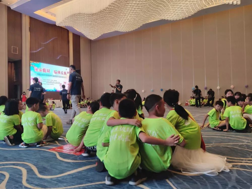 峨眉最大规模的夏令营开营了18个镇乡的孩子都来了