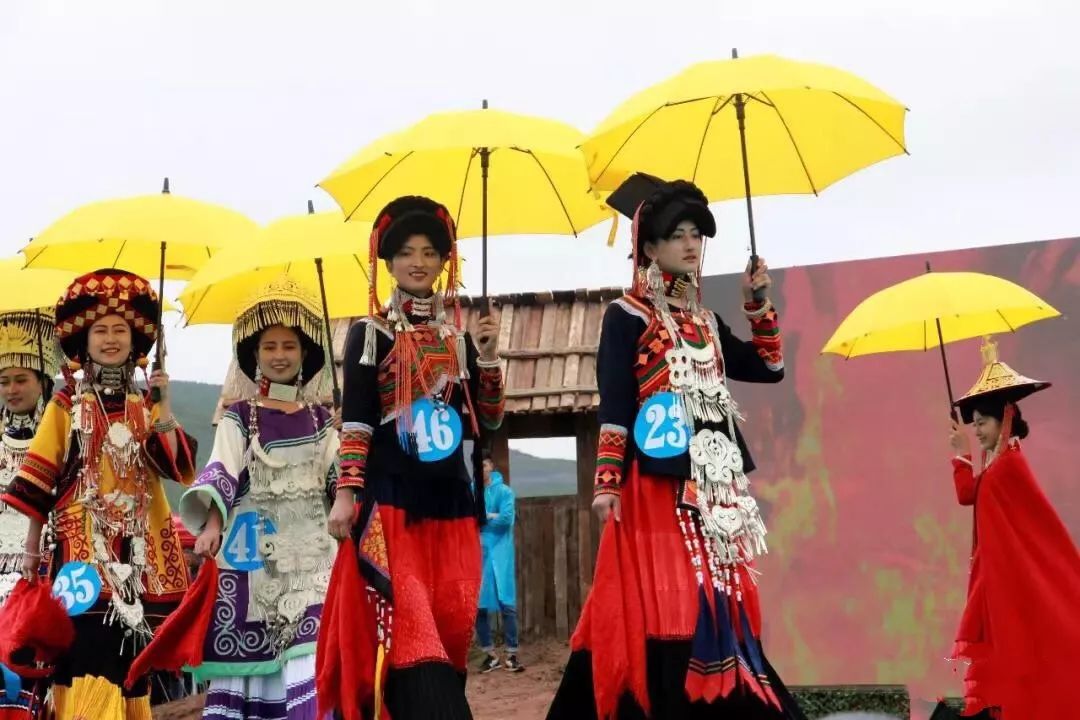 彝族傳統選美比賽2019中國·昭覺谷克德彝族傳統火把節你的男神,女神