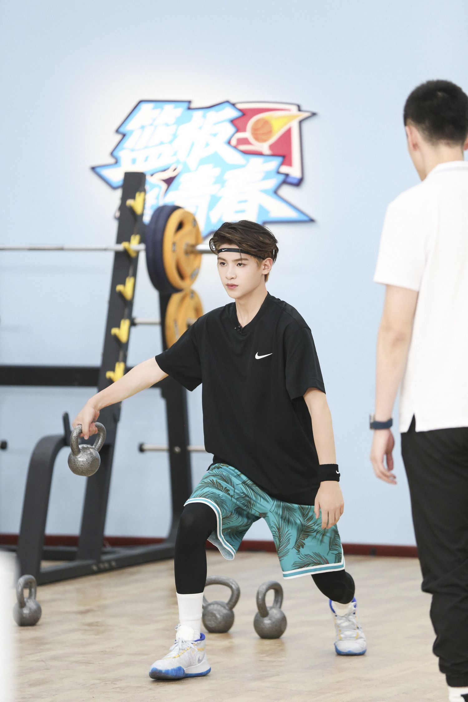 《篮板青春》对外首战超燃上演!明晚继续和贾教练相约球场吧