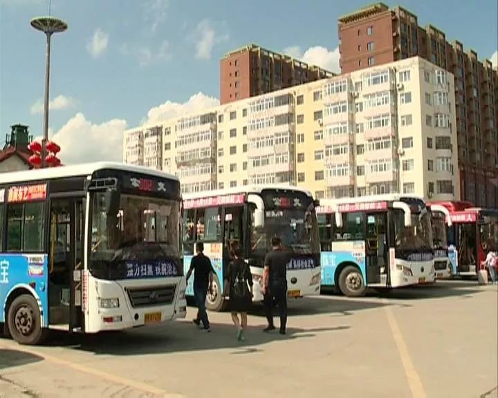 【安达发布 关注】安达市公交公司翻建站前公交调度室助力乳业文化节