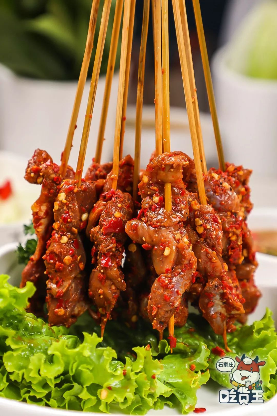 提前腌好的小郡肝带着鲜红的辣椒,光是看着就让人忍不住的吞口水.