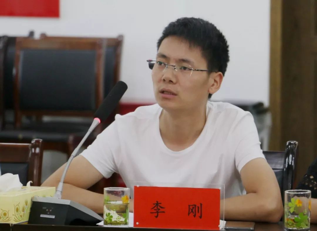 电商公司段鹏,大自然公司徐德宁,精农物流公司康新明,电商协会李刚