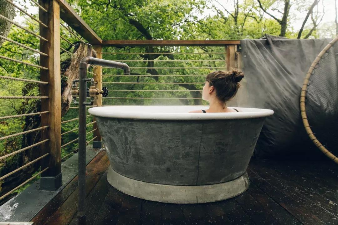 树顶蒸桑拿野外泡澡这些地方美到窒息却鲜有人知道