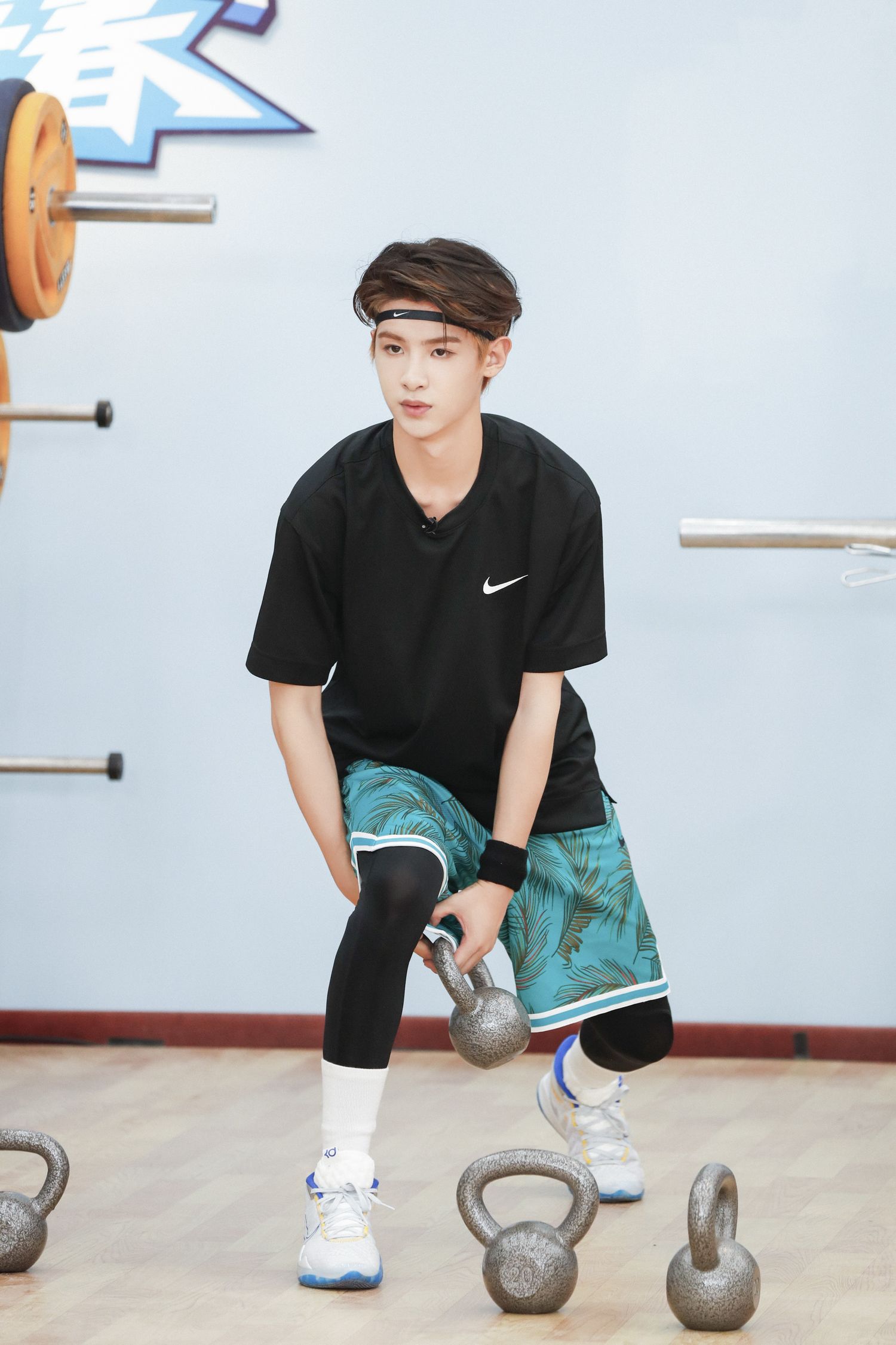 《篮板青春》对外首战超燃上演!明晚继续和贾教练相约球场吧