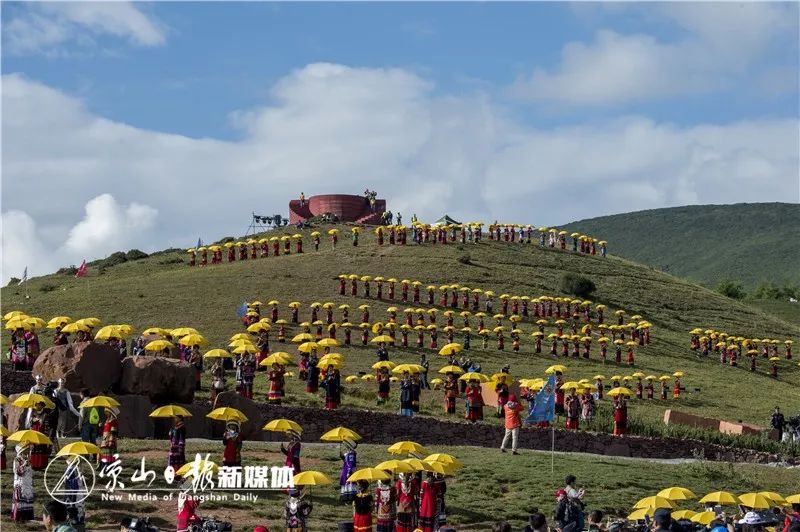 诚邀│凉山彝族传统火把节即将拉开帷幕(附各县市活动指南)