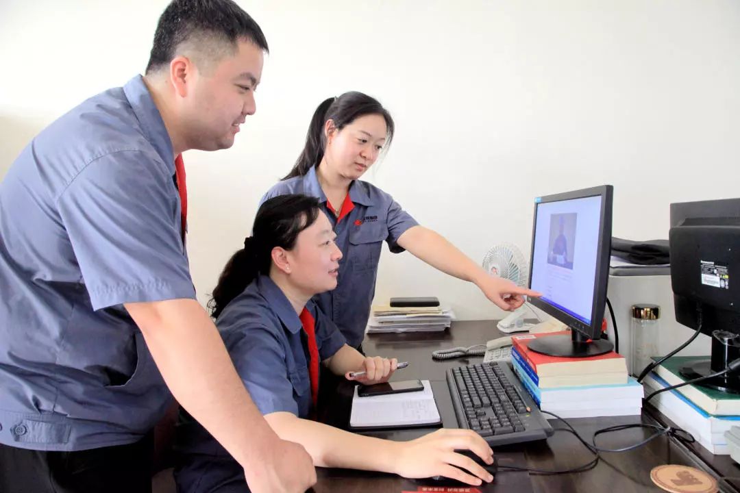 关注各单位传达学习贯彻公司半年工作会议精神