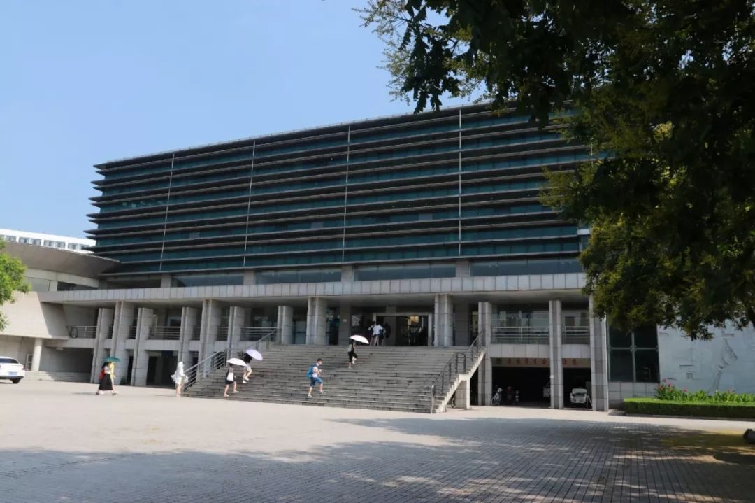 山东农业大学图书馆图片