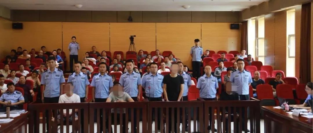 公诉机关指控:被告人高魁魁,陈二宁,罗利军随意殴打