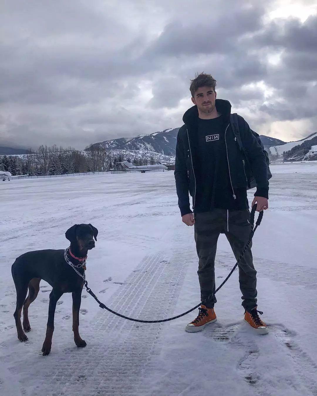 世界上最酷的玩蛇少年ghastly深圳superface酒吧