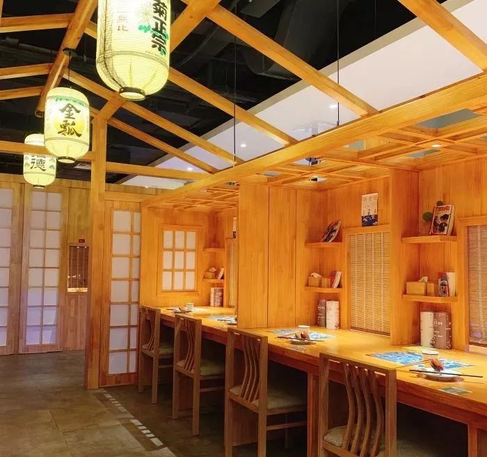 武汉版孤独的美食家一人食餐厅在街头流行一个人吃饭不丢脸