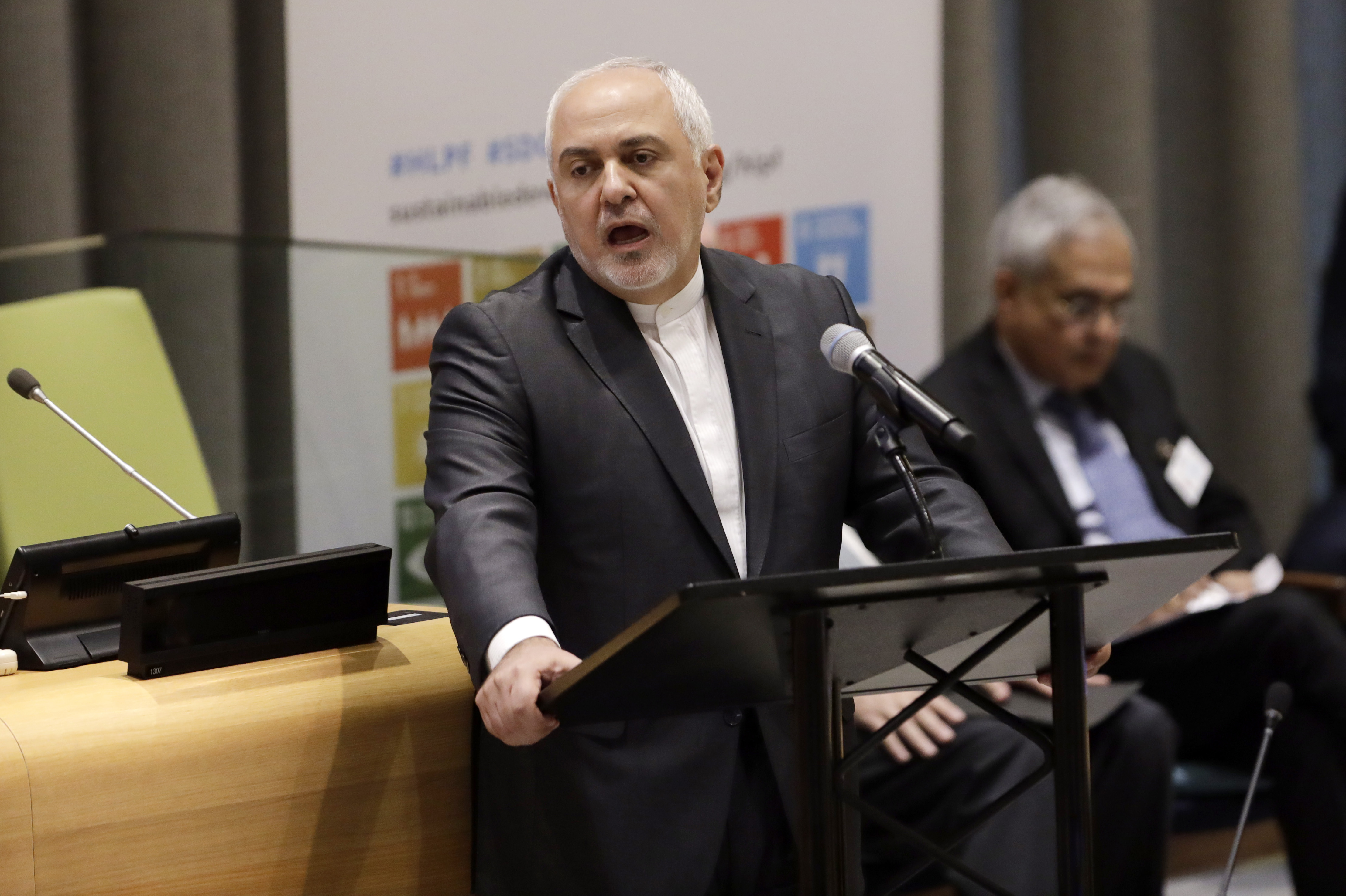 伊朗外长在联合国指责美国实施经济恐怖主义