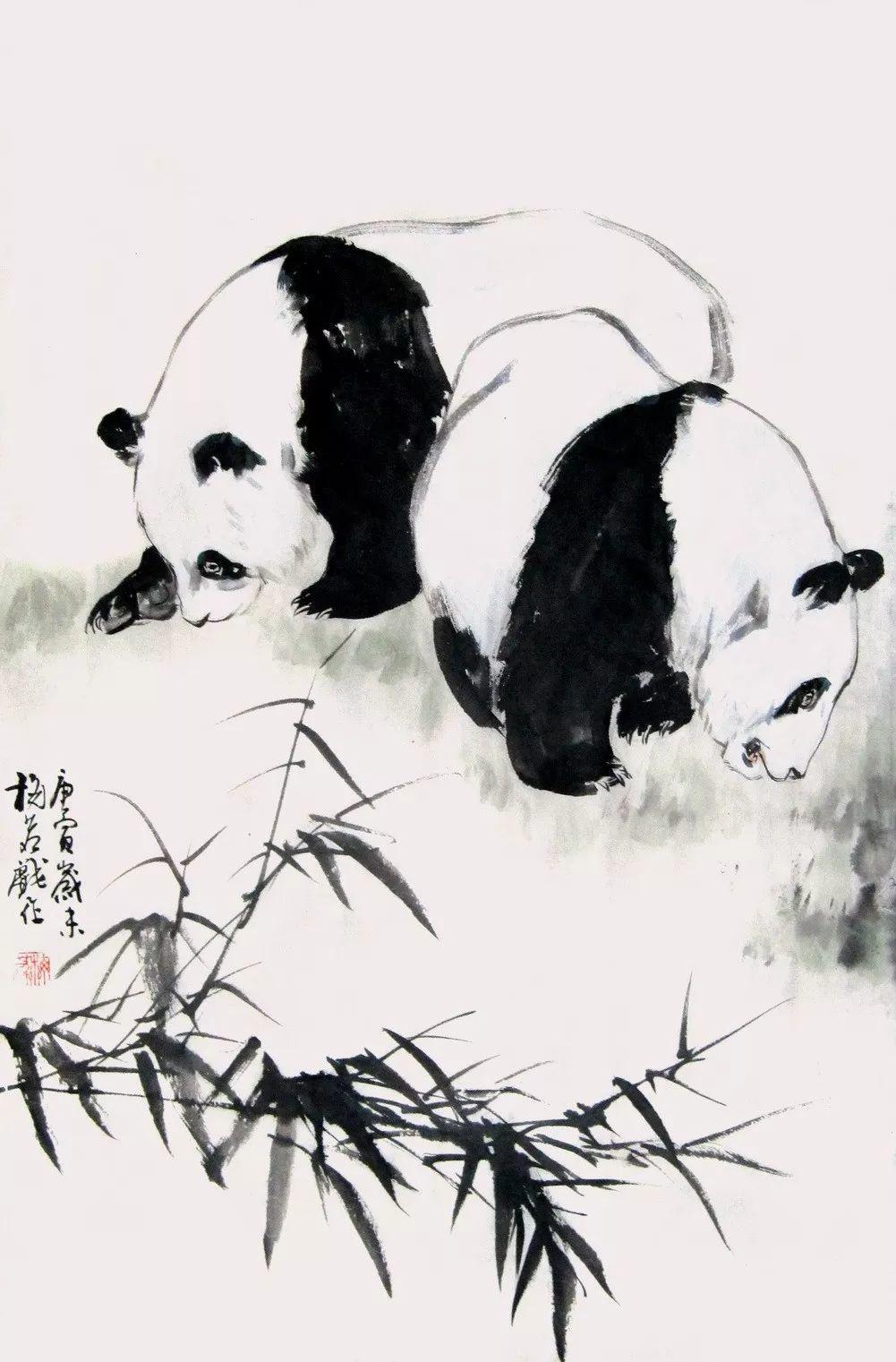 他笔下的大熊猫作品融自然,艺术,趣味三者为一体,真正达到了以笔写意