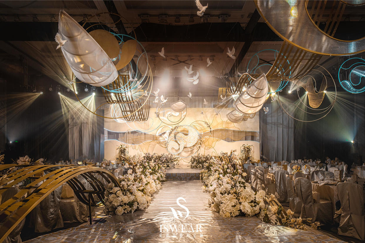 婚礼现场,参加婚礼需要注意什么?_舞台