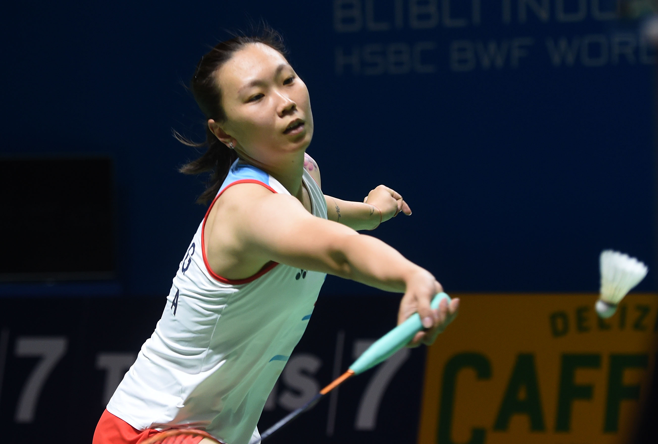 羽毛球——印尼公开赛:何冰娇胜张蓓雯