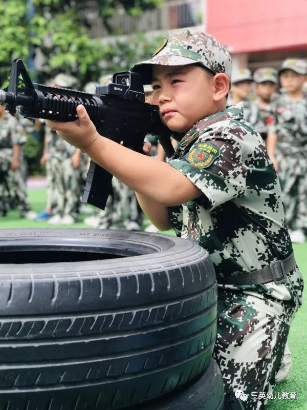 少兵小将我是小小兵金彤乐园爱国主义教育体验活动