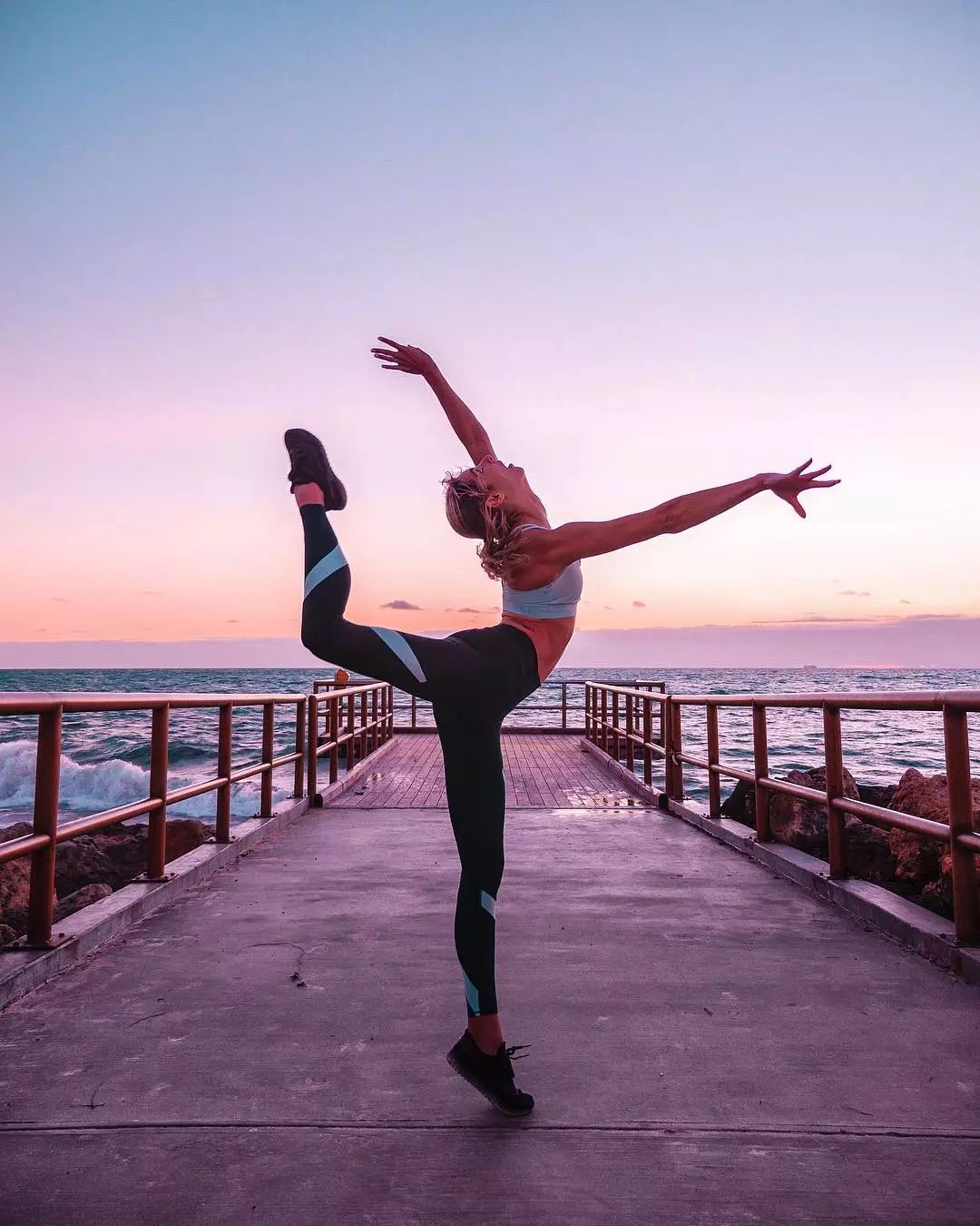 疾病夺走了她的奥运梦她却靠瑜伽涅盘重生被70万网友奉为ins瑜伽女王