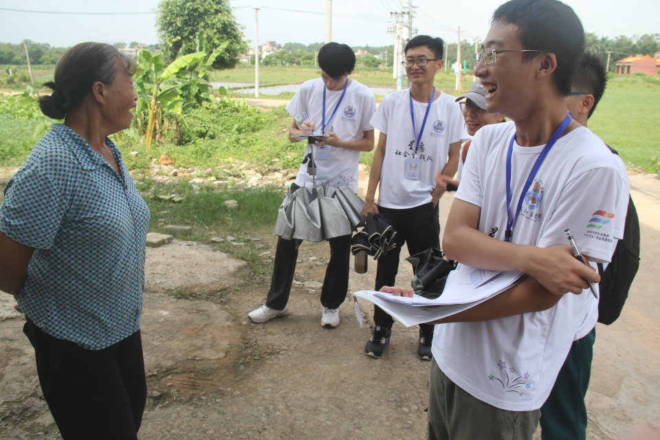 岭南学子深入廉江乡村,实践正在进行时_调研