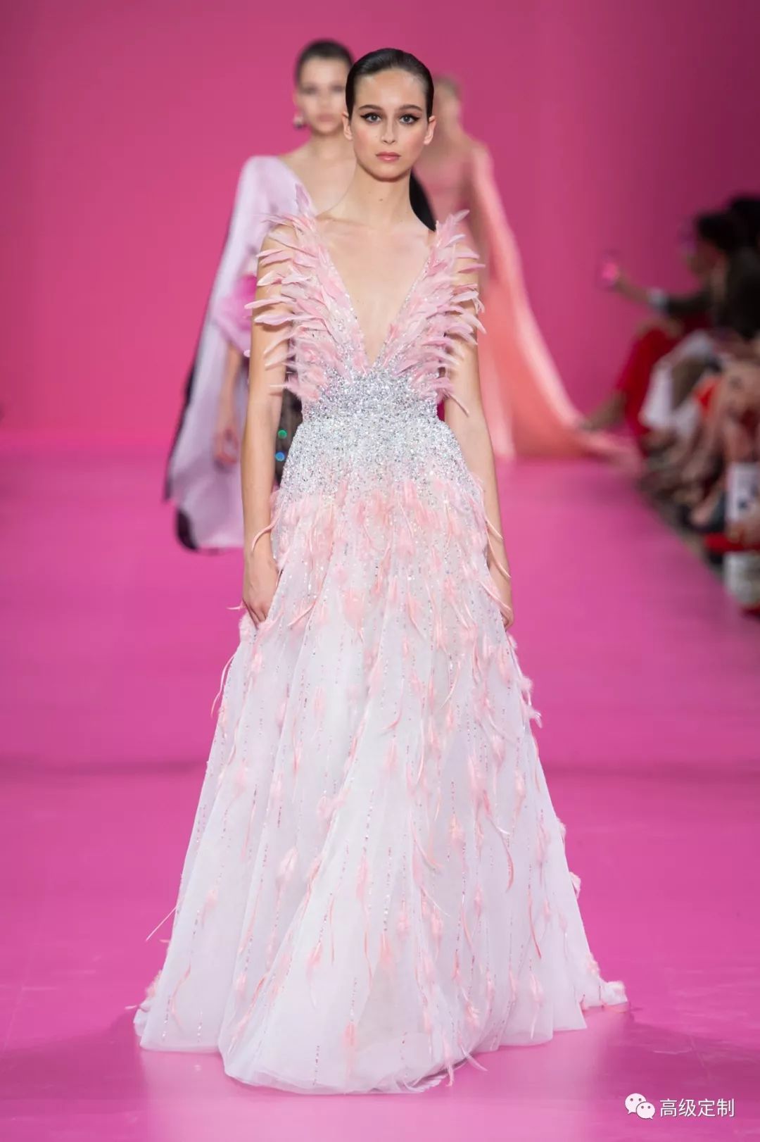 飞鸟羽毛——georges hobeika 2019-2020秋冬高定系列