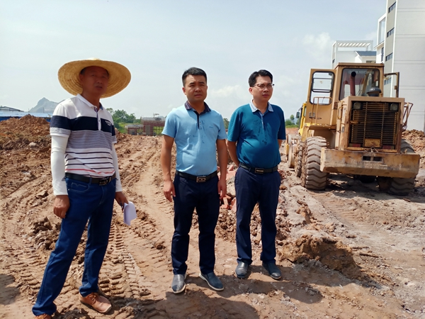 莫树滔到苍梧高级中学苍梧第一初级中学调研