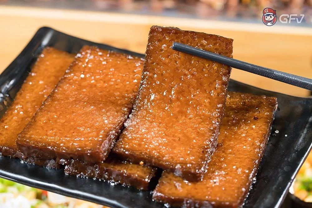 款成都最地道的菜品等你翻牌,红薯宽粉,烤大茄子,香辣土豆王,烤黄粑